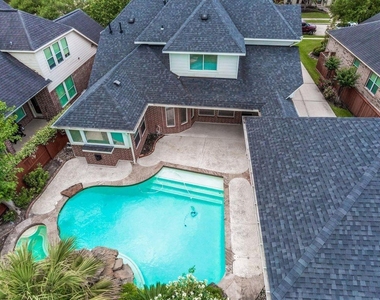 12406 Santiago Cove Lane - Photo Thumbnail 33