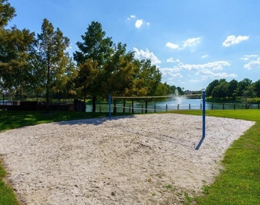 12406 Santiago Cove Lane - Photo Thumbnail 41