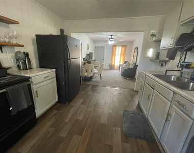 3707 Bremond - Photo Thumbnail 2