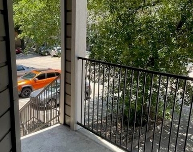 2401 Sycamore Avenue - Photo Thumbnail 2
