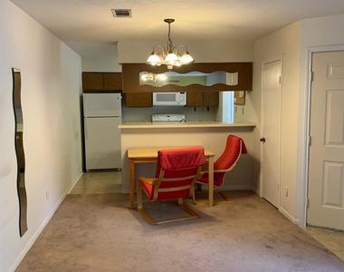 2401 Sycamore Avenue - Photo Thumbnail 8