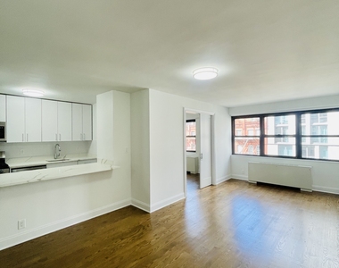 400 East 89th Street, 6J - Photo Thumbnail 1