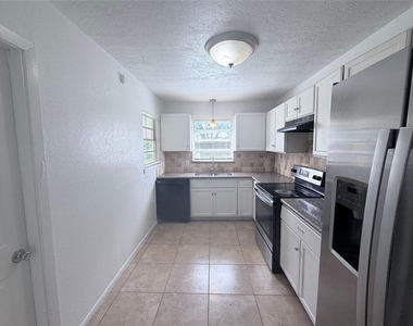 2217 Basket Street - Photo Thumbnail 5