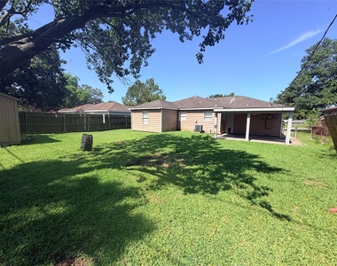 2217 Basket Street - Photo Thumbnail 12