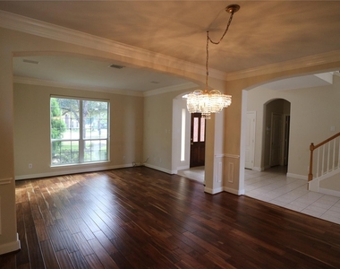 1215 Pelican Hill Court - Photo Thumbnail 3