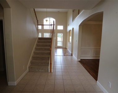 1215 Pelican Hill Court - Photo Thumbnail 17