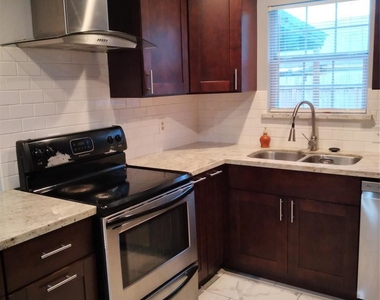 11018 Kirkwell Drive - Photo Thumbnail 6