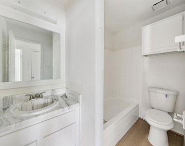 700 Lyle W Avenue - Photo Thumbnail 5