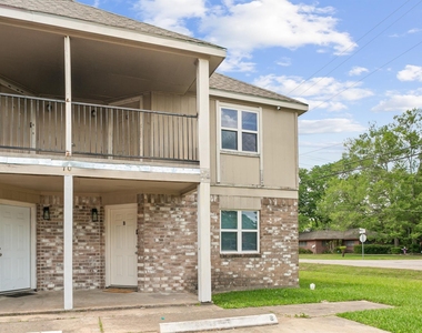 700 Lyle W Avenue - Photo Thumbnail 15