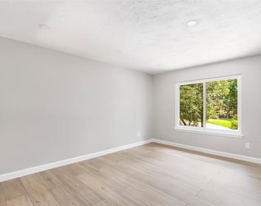 2108 W Lacey Oak Circle - Photo Thumbnail 21