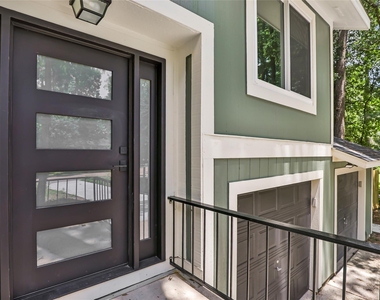 2108 W Lacey Oak Circle - Photo Thumbnail 9