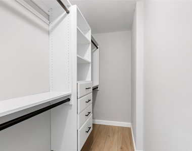 2108 W Lacey Oak Circle - Photo Thumbnail 17