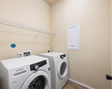 39 Butternut Grove Place - Photo Thumbnail 25