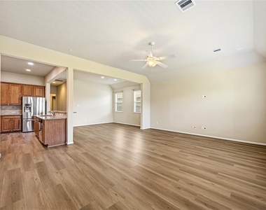 39 Butternut Grove Place - Photo Thumbnail 7