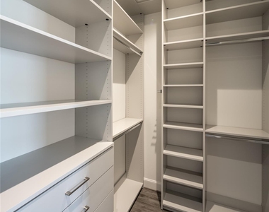 1211 Caroline Street - Photo Thumbnail 8