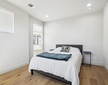 5237 Hillman Street - Photo Thumbnail 12