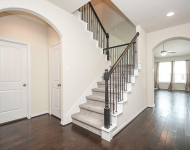 4803 Terrance Fall Drive - Photo Thumbnail 13