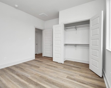 4407 Abaco Lane - Photo Thumbnail 17