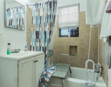 4753 Mallow Street - Photo Thumbnail 6