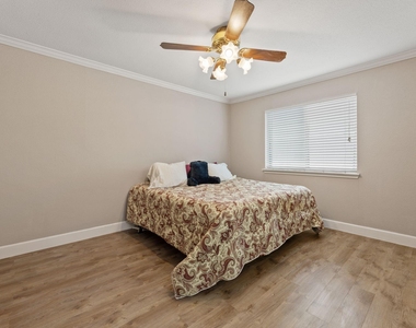 9200 W Bellfort Street - Photo Thumbnail 12