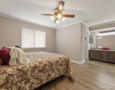 9200 W Bellfort Street - Photo Thumbnail 14