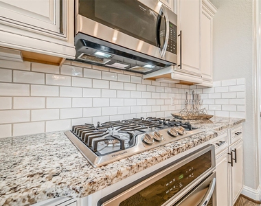 9507 Carson Lane - Photo Thumbnail 17