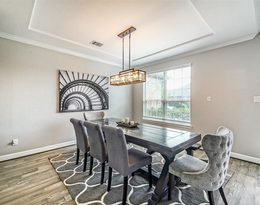 9507 Carson Lane - Photo Thumbnail 5
