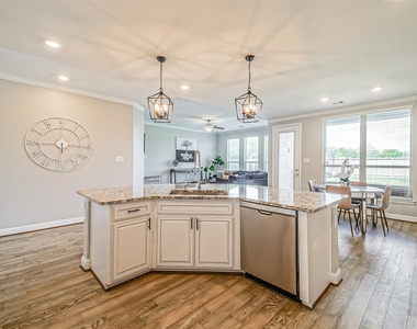 9507 Carson Lane - Photo Thumbnail 15