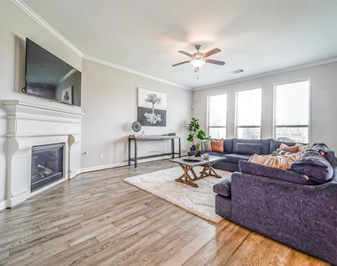 9507 Carson Lane - Photo Thumbnail 18