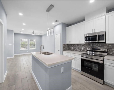 5222 Bataan Road - Photo Thumbnail 3