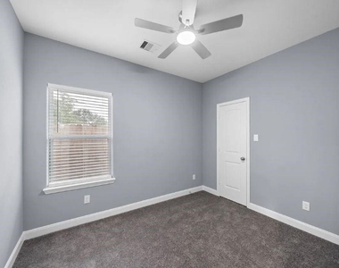 5222 Bataan Road - Photo Thumbnail 14