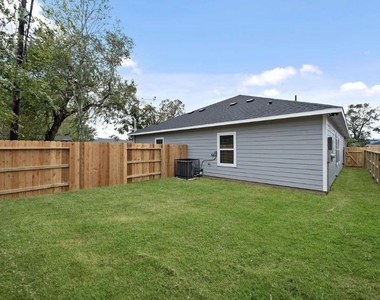 5222 Bataan Road - Photo Thumbnail 20