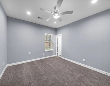 5222 Bataan Road - Photo Thumbnail 10