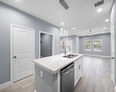 5222 Bataan Road - Photo Thumbnail 4