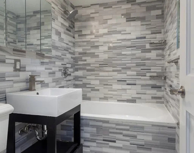 338 East 100th Street - Photo Thumbnail 5