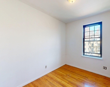 240 Waverly Place - Photo Thumbnail 1