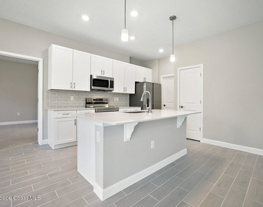 885 Talmadge Avenue Se - Photo Thumbnail 8