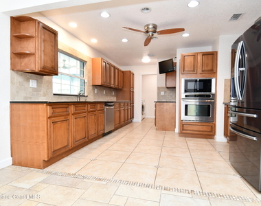 2185 Acacia Street Ne - Photo Thumbnail 9