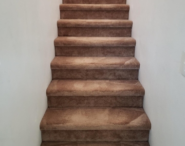206 Pierce Avenue - Photo Thumbnail 1