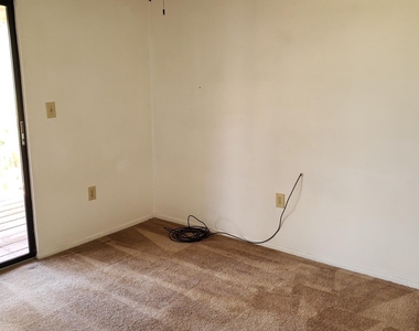 206 Pierce Avenue - Photo Thumbnail 8
