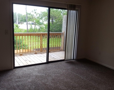 292 W Towne Place - Photo Thumbnail 4