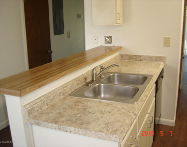 292 W Towne Place - Photo Thumbnail 2