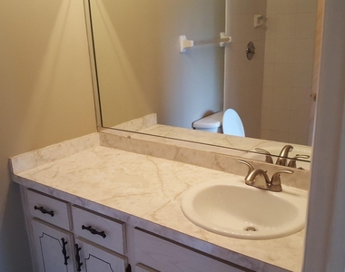 292 W Towne Place - Photo Thumbnail 6