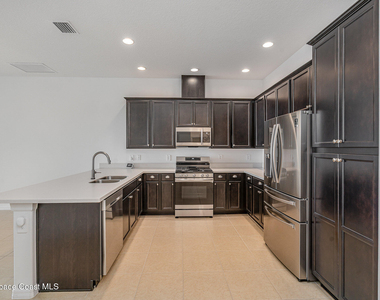 2688 Avalonia Drive - Photo Thumbnail 10