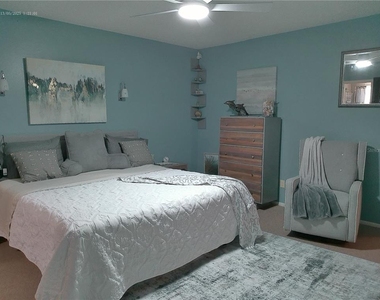 2361 Ecuadorian Way - Photo Thumbnail 19