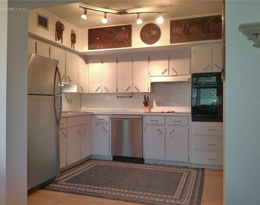 2361 Ecuadorian Way - Photo Thumbnail 13