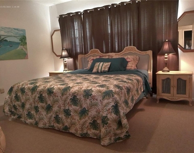 2361 Ecuadorian Way - Photo Thumbnail 27