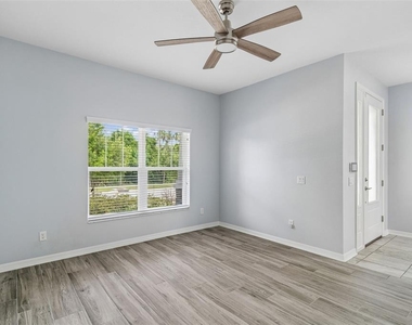 11852 Gavin Lane - Photo Thumbnail 6