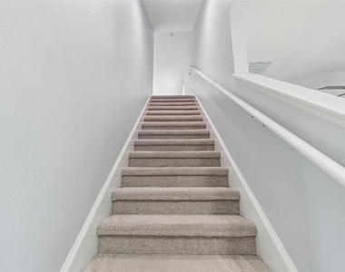 11852 Gavin Lane - Photo Thumbnail 37
