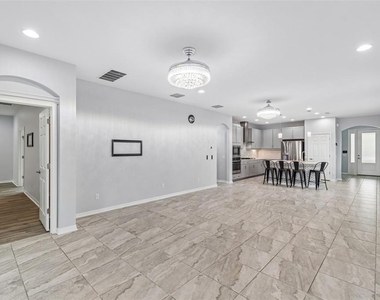 11852 Gavin Lane - Photo Thumbnail 17